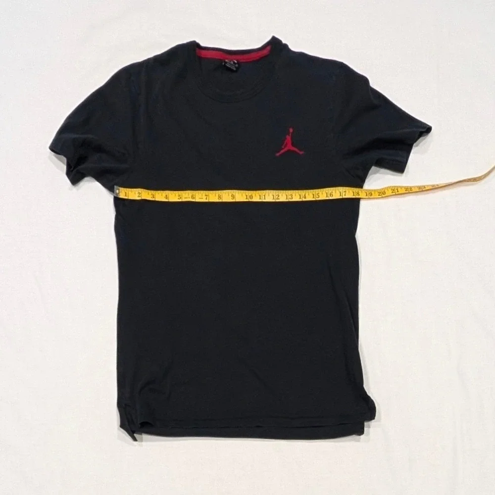 Jordan Mens Black Jumpman Logo Short Sleeve T-Shirt Drop Tail Hem Medium